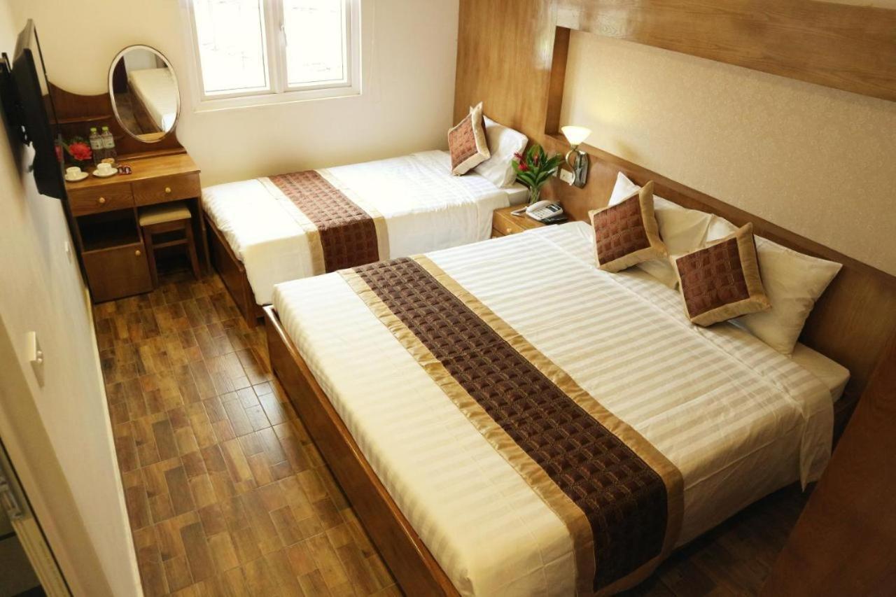V Central Hotel Ванг-Виенг Экстерьер фото